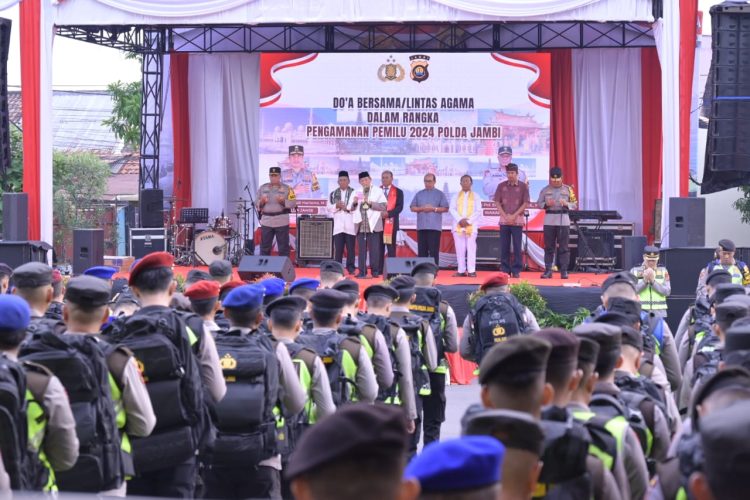 Jelang Pemilu 2024, Polda Jambi Gelar Doa Bersama Lintas Agama/ (foto: Alamsyah, Humas Polda Jambi)