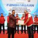 PHR Zona 1 Field Jambi Merang Memberikan Pengahargaan Kepada Ditreskrimum Polda Jambi/ Foto: Tania