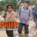 Sekda Sapril Salurkan Bantuan untuk Korban Banjir di Desa Rantau Makmur/ Foto: min