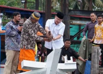 Waka DPRD Provinsi Bengkulu Bersama Pemprov Menyatakan Dukungan Penuh Terhadap Para Nelayan. (Foto: Dky/Ampar)
