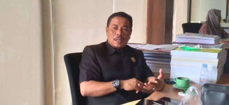Anggota DPRD Usin Sembiring Desak Pemda Untuk Maksimalkan Pemanfaatan Dana KUR. (Foto: Dky/Ampar)