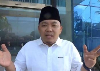 Ketua Komisi I DPRD Dempo Xler Soroti Langkah Pemda Atasi Ancaman Banjir. (Foto: Dky/Ampar)