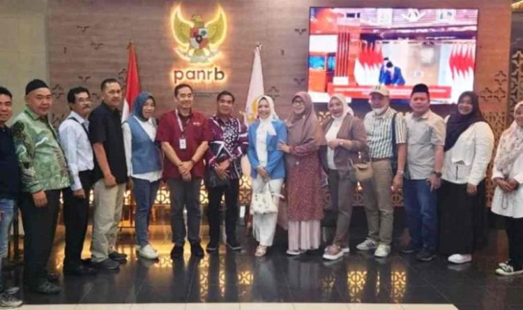 Ketua Komisi IV Edwar Samsi Lakukan Kunker Ke Kemenpan-RB. (Foto: Dky/Ampar)