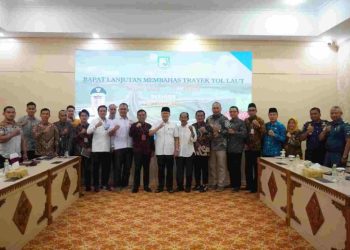 Anggota DPRD Mega Sulastri Beri Dukungan Penuh Pengaktifan Tol Laut. (Foto: Dky/Ampar)