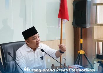 Ketua Komisi I Dempo Xler Tekankan Pentingnya Perhatian Pemerintah Terhadap Hilirasi Dalam Pengembangan Investasi Daerah. (Foto: Dky/Ampar)