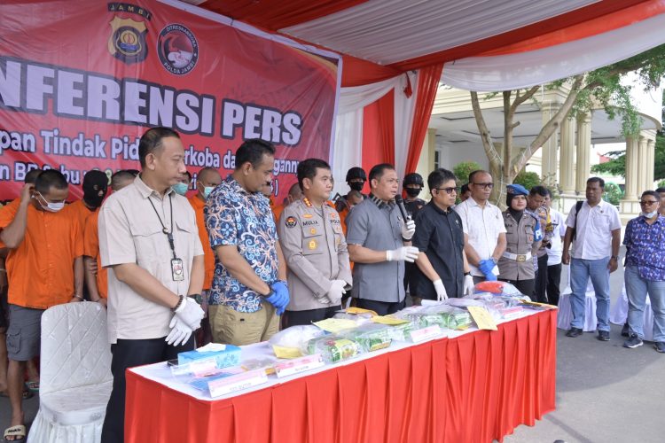 16 Tsk Kasus Narkotika Diamankan Polda Jambi/ (foto: mhd/ampar)