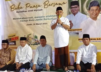 DPD Partai Golkar Kota Jambi menggelar kegiatan Buka Puasa Bersama dan memberikan santunan kepada anak-anak dari Panti Asuhan Baiturrahman, Sabtu (30/03/2024)/ Foto: Bahra