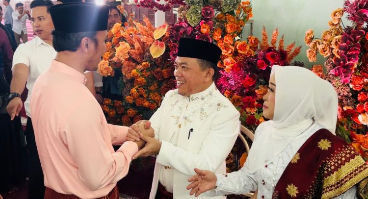 Ketua DPRD Jambi Hadiri Pernikahan Putri Sulung Gubernur Jambi/ foto: hadian