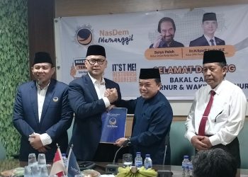 Al Haris dan Abdullah Sani mengembalikan formulir pendaftaran Penjaringan Bacagu Jambi ke DPW Nasdem Provinsi Jambi, Selasa (7/5/2024)