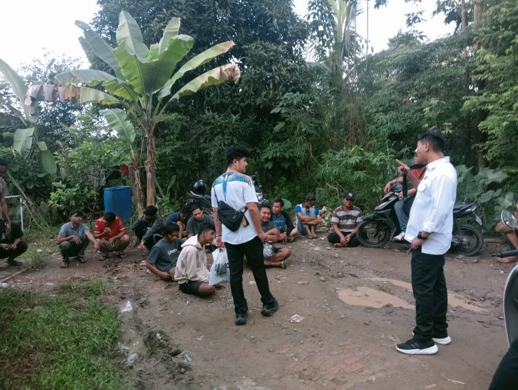 BNNP Jambi Gerebek Rumah Base Camp Narkoba di Tangkit, 14 Orang Positif Test Urine (foto: mhd-ampar)