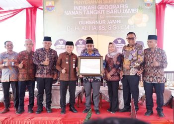 Gubernur Jambi serahkan sertifikat indikasi geografis di desa Tangkit baru