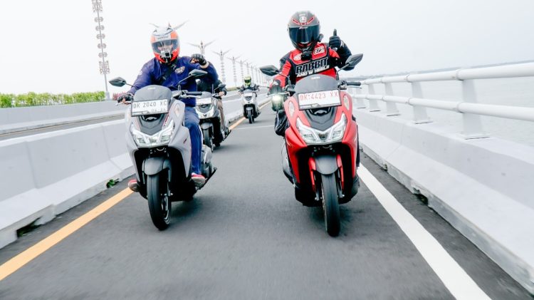 konsumen dapat mengunduh aplikasi My Yamaha Motor atau mengunjungi website https://www.yamaha-motor.co.id/ serta cek akun Instagram resmi @yamahaindonesia