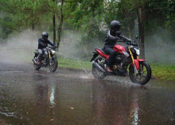 Jambi Diguyur Hujan, Ini Tips Cegah Aquaplaning saat Berkendara/ Foto: Ajeng-Sinsen