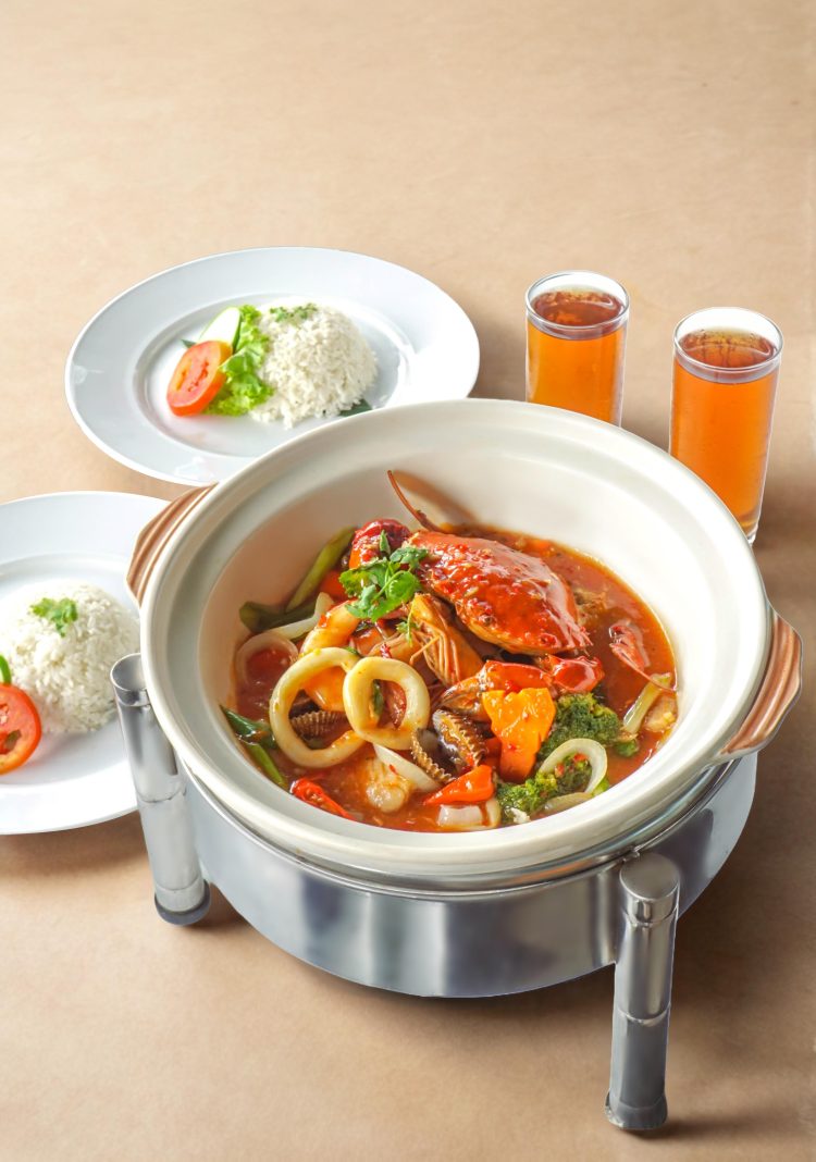 Swiss-Belhotel Jambi Hadirkan Paket Makan Berdua dengan Promo Hidangan Terbaru “Seafood Claypot"/ (Foto: Silvi-Humas Swiss-Belhotel)