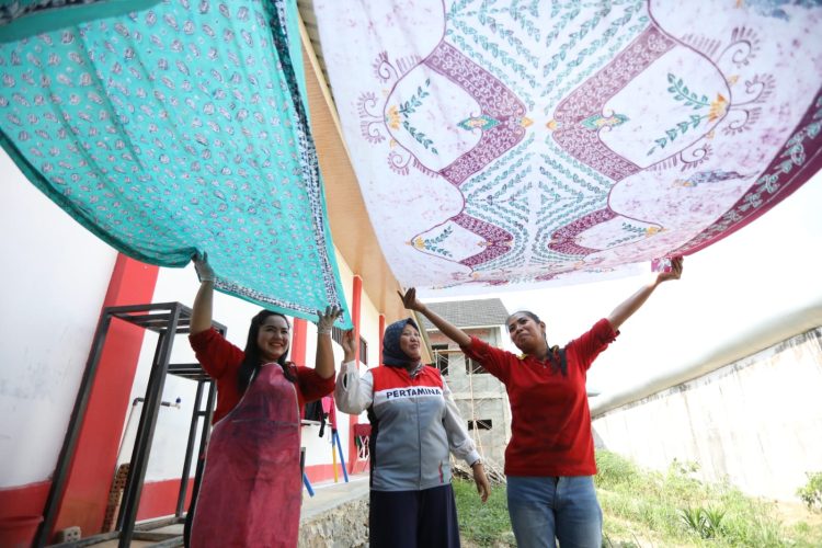 Pertamina EP Jambi Field Dukung Program Pengembangan Batik Lapas Perempuan kelas IIB Jambi/ Foto: Humas Pertamina