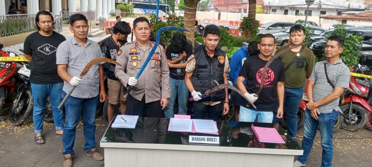 Polisi Amankan Berandalan Bermotor yang Hendak Tawuran Bawa Sajam/ (foto: mhd-ampar)