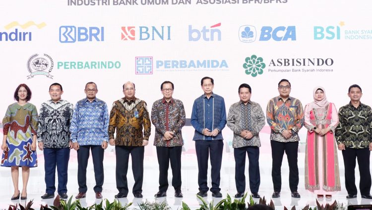 OJK Luncurkan Roadmap Pengembangan dan Penguatan Industri BPR dan BPRS 2024-2027/ Foto: Agus-Ojk