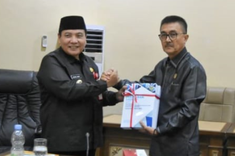 DPRD Sarolangun Gelar Rapat Paripurna Agenda Penyampaian Dua Ranperda/ Foto: fdn/ampar