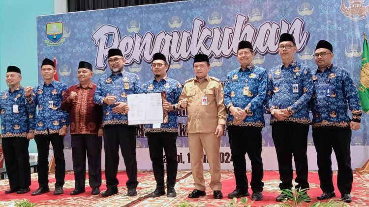 Pengukuhan Korpri Jambi, Gubernur Ingatkan Dalam Politik Harus Netral/ Foto: Melly-ampar