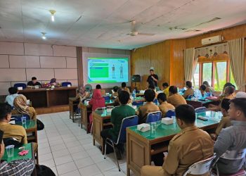 BPJS Ketenagakerjaan Cabang Jambi Sosialisasikan Kepatuhan Program BPJS Ketenagakerjaan Kepada Aparatur Desa di Tanjab Timur/ Foto: tanti