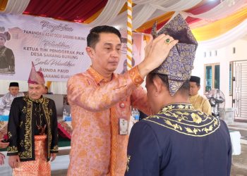Pj Bupati Bachyuni: Selamat Kepada Badrun Selaku Pemangku Adat Desa Sarang Burung 16 Mei 2024