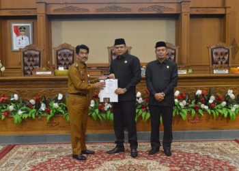 Pj Bupati Raden Najmi Menghadiri Paripurna DPRD 10 Jun 2024