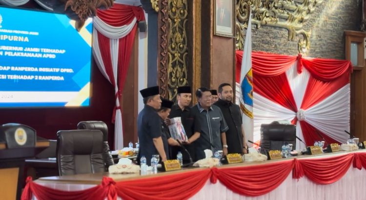 DPRD Provinisi Jambi Gelar Paripurna Penyampaian Nota Pengantar Gubernur hingga Pandangan Fraksi