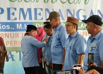 Dihadiri Cabup dan Cawabup, Al Haris Lantik Ribuan Tim Pemenangan Haris-Sani Kabupaten Merangin