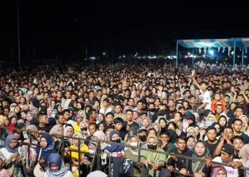 Dimeriahkan Artis Ibukota Happy Asmara dan Dwi Jambi