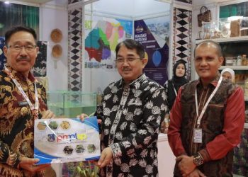 Bupati Anwar Sadat Promosikan Potensi SDA Tanjab Barat di Otonomi Expo 2024, Ajak Investor Berinvestasi