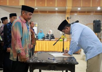 Bupati Tanjung Jabung Barat Resmi Kukuhkan Pengurus FKUB Kecamatan
