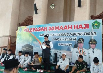 Wabup Tanjab Timur Lepas Keberangkatan 142 CJH