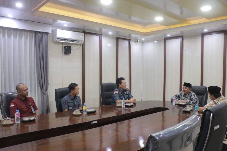 Bupati Tanjung Jabung Barat Terima Silaturahmi Kepala Kantor Imigrasi Kelas II TPI Kuala Tungkal