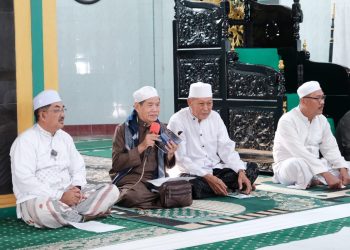 Bupati Anwar Sadat Hadiri Pengajian Arba Mustamir di Masjid Agung Al-Istiqomah