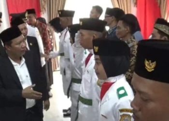 Bupati Romi Kukuhkan 30 Anggota Paskibraka yang Bertugas saat Peringatan HUT ke-79 RI
