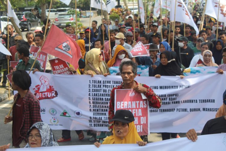 Petani, Demokrasi, dan Penyelesaian Konflik Agraria di Jambi