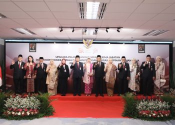 Perkuat Organisasi, OJK Lantik Pejabat Level Deputi Komisioner dan Kepala OJK Daerah