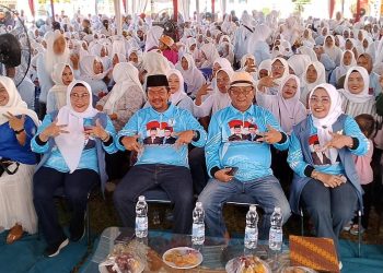 Paslon Bupati Tontawi-Harris Kukuhkan Tim Emak-Emak Berjuluk "Supik Gemoy"