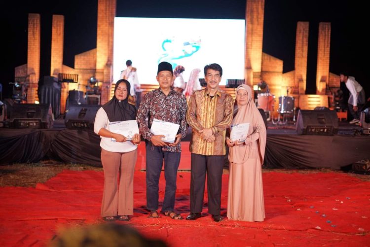 Pj Bupati Muaro Jambi Raden Najmi menghadiri Acara 'Bejolo di Ujung Tanjung'