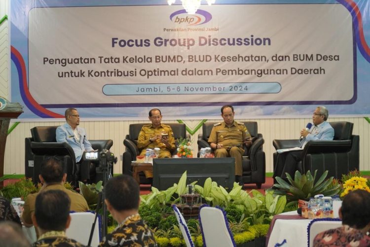 Pjs Bupati Tanjung Jabung Barat Jadi Pembicara dalam FGD Penguatan Tata Kelola BUMD, BLUD Kesehatan, dan BUM Desa di Provinsi Jambi