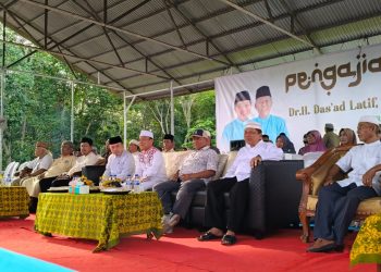Ribuan Warga Hadiri Tabligh Akbar Haris-Sani Bersama Das'ad Latif di Sebapo