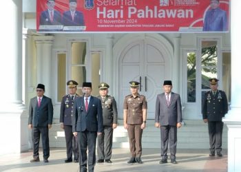 Pjs Bupati tanjab Barat Pimpin Upacara Peringatan Hari Pahlawan