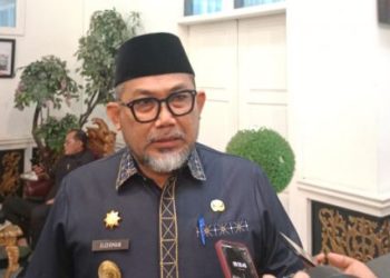 Pjs. Gubernur Sudirman Apresiasi Pandangan Umun Fraksi DPRD Terhadap RAPBD 2025