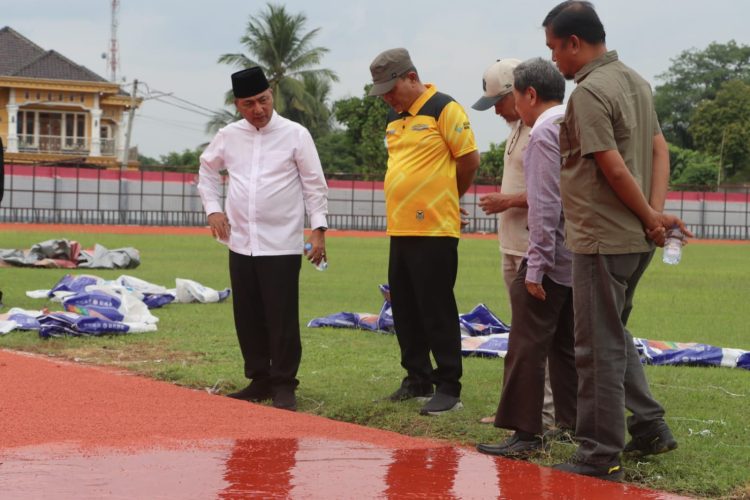 Sekda Muba Tinjau Progres Rehab Lintasan Atletik Stadion Serasan Sekate