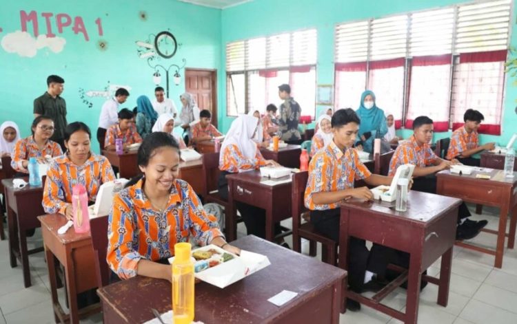 foto/jambi ekspres: Ilustrasi makan bergizi gratis