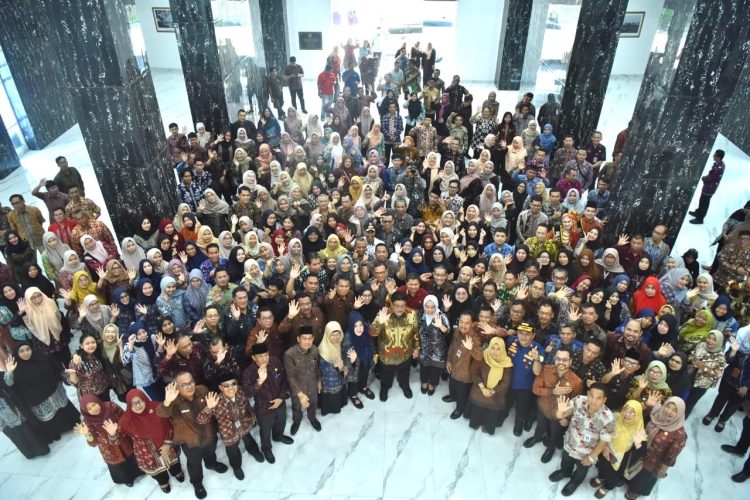 Akhiri Masa Tugas, Keluarga Besar Pemkot Jambi Sampaikan Ucapan Terima Kasih Atas Dedikasi Sri Purwaningsih/foto/adv