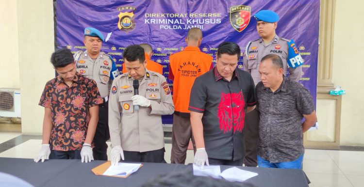 Dua Pelaku Pengeboran Minyak Ilegal Diringkus Polda Jambi/ foto/ istimewa