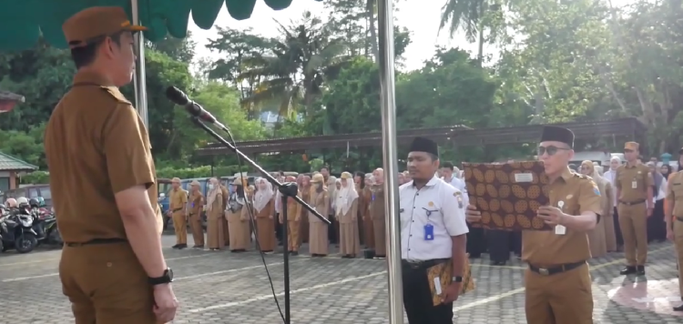 Kadinkes Jambi Pimpin Apel Gabungan Koordinasi Lintas Sektor dengan Instansi Kesehatan Provinsi Jambi, Ini Pesannya/ foto: ampar