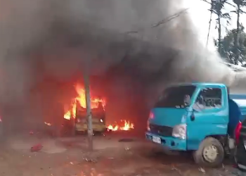 Gudang Diduga Penimbunan Minyak Ilegal di Jalan baru Jambi Ludes Terbakar/ foto: istimewa