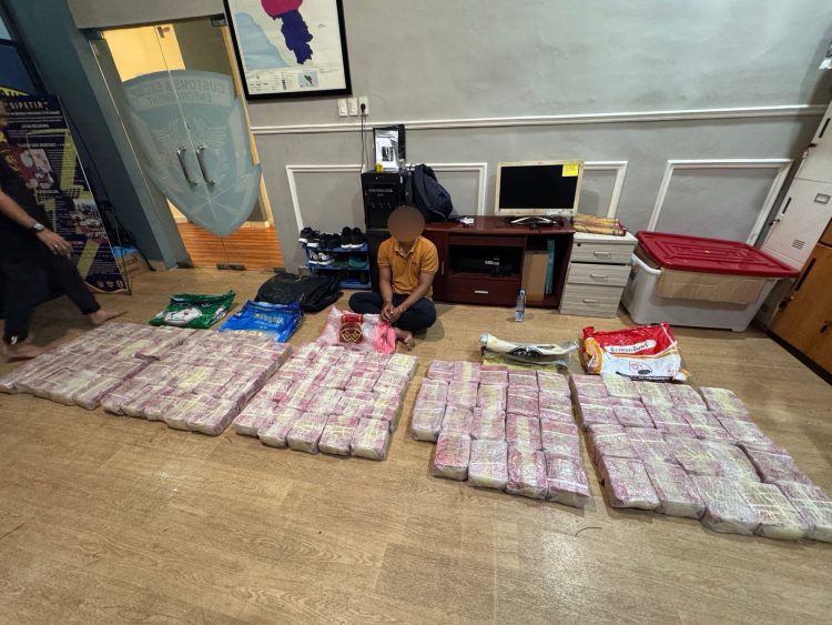 Bea Cukai Aceh Bersama Tim Gabungan Gagalkan Penyelundupan 117 Bungkus Diduga Narkotika Jenis Methamphetamine/ foto: Humas Bea Cukai Aceh